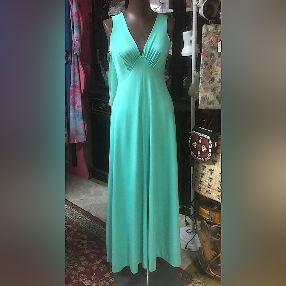 *Elegant green Maxi Dress with capelet (see other pics) - 1970’s - Picture 2 of 6
